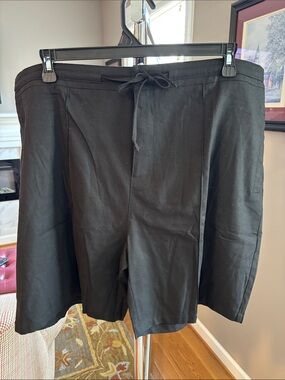 Women's Black Linen Drawstring Shorts
